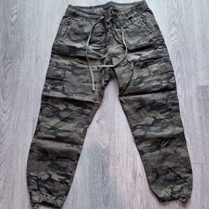 NWOT Sanctuary x Anthro Size M Cargo